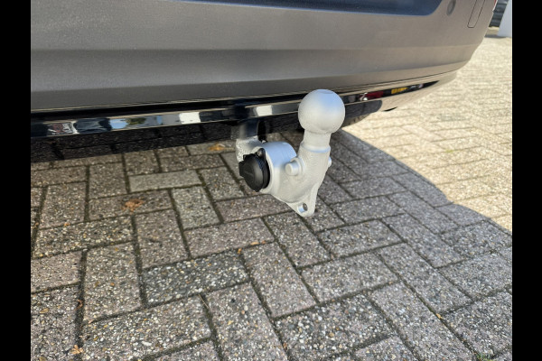 Volvo XC40 Recharge Pro Adaptive Cruise All-Season Banden Panoramadak AppleCarplay Elec. inklapbare trekhaak Leder/Alcantara Wifi