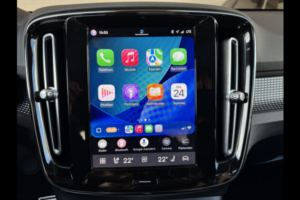 Volvo XC40 Recharge Pro Adaptive Cruise All-Season Banden Panoramadak AppleCarplay Elec. inklapbare trekhaak Leder/Alcantara Wifi
