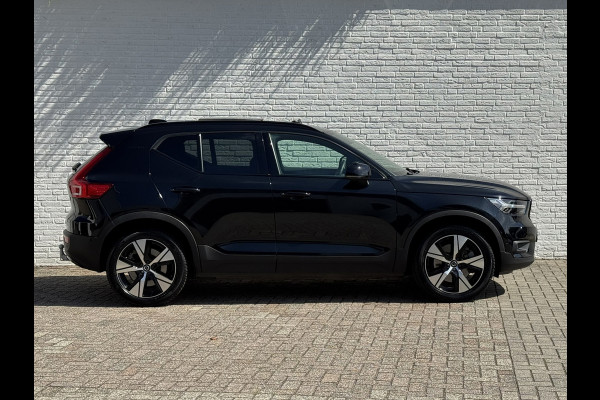 Volvo XC40 Recharge Pro Adaptive Cruise All-Season Banden Panoramadak AppleCarplay Elec. inklapbare trekhaak Leder/Alcantara Wifi