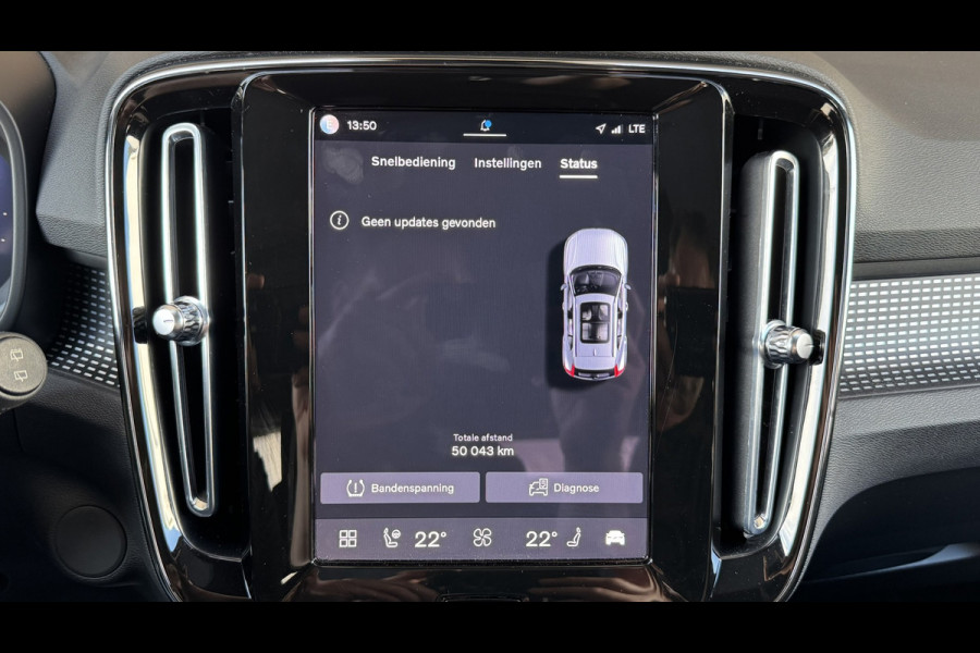 Volvo XC40 Recharge Pro Adaptive Cruise All-Season Banden Panoramadak AppleCarplay Elec. inklapbare trekhaak Leder/Alcantara Wifi