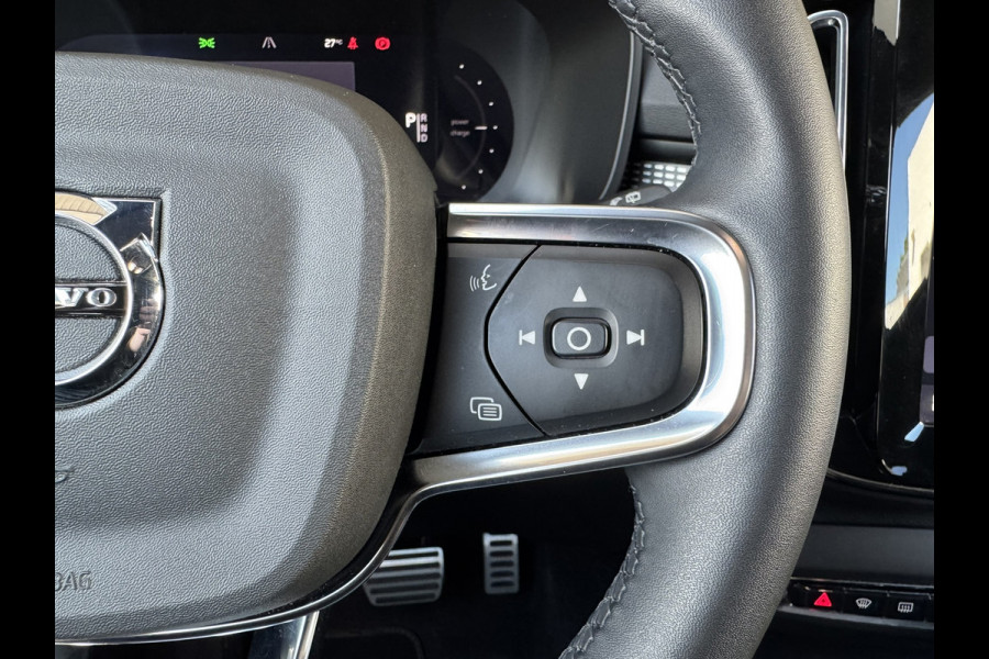 Volvo XC40 Recharge Pro Adaptive Cruise All-Season Banden Panoramadak AppleCarplay Elec. inklapbare trekhaak Leder/Alcantara Wifi