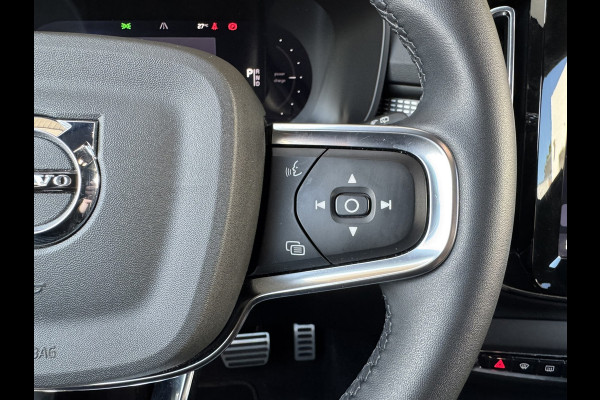 Volvo XC40 Recharge Pro Adaptive Cruise All-Season Banden Panoramadak AppleCarplay Elec. inklapbare trekhaak Leder/Alcantara Wifi