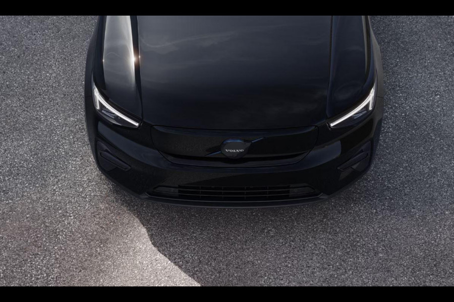 Volvo EX40 Single Motor Ext. Range 82 kWh Black Edition Ultra Europa
