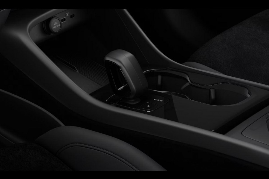 Volvo EX40 Single Motor Ext. Range 82 kWh Black Edition Ultra Europa