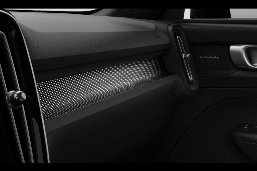 Volvo EX40 Single Motor Ext. Range 82 kWh Black Edition Ultra Europa