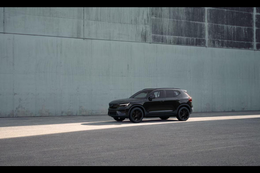 Volvo EX40 Single Motor Ext. Range 82 kWh Black Edition Ultra Europa