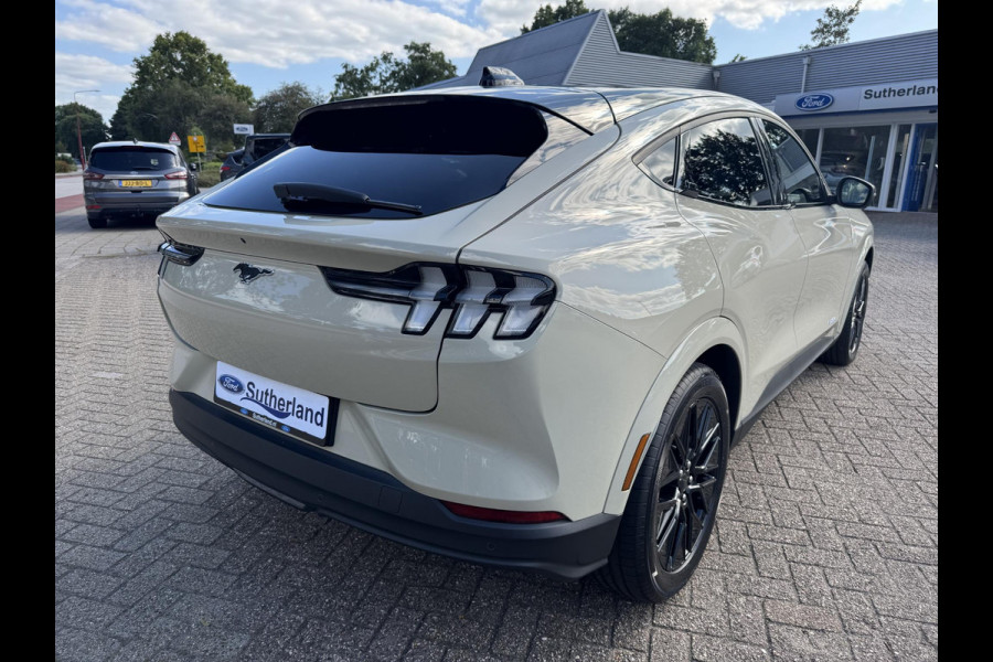 Ford Mustang Mach-E Extended Premium RWD 88 kWh 276pk | Panoramadak | Bang&Olufsen | 19 inch Machined Black | Technology Pack +