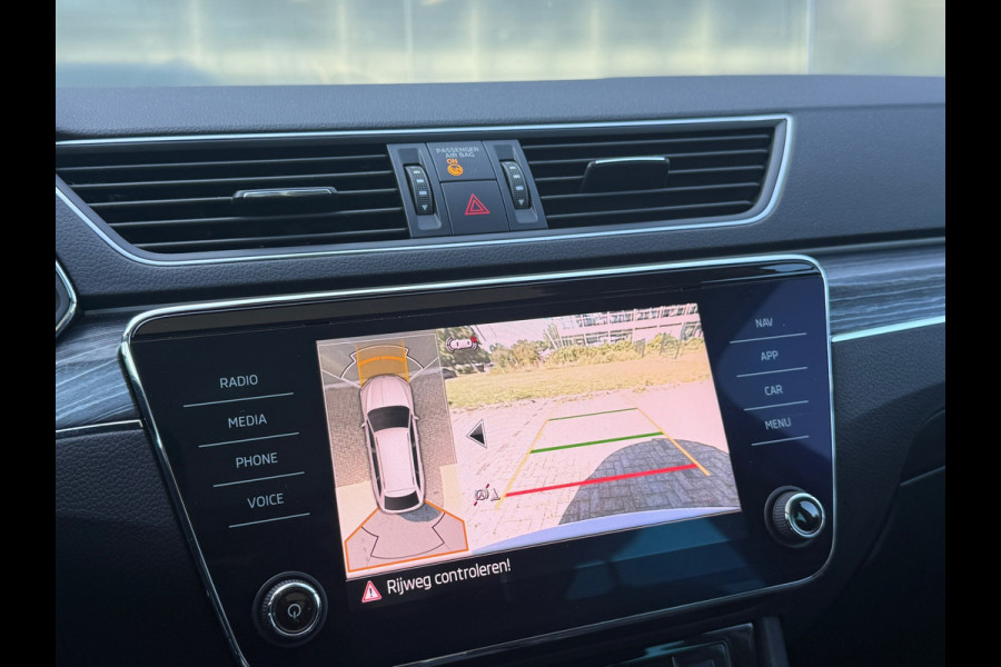 Škoda Superb Combi 1.4 TSI iV Sportline Pano|Sfeer|ACC|Dodehoek|Dealer Onderhouden