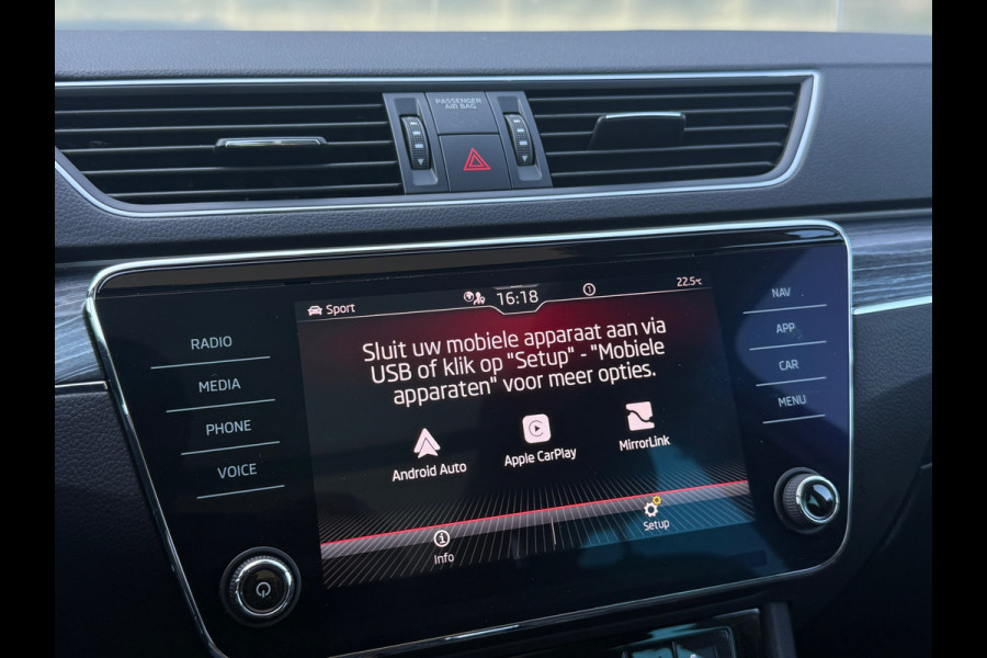 Škoda Superb Combi 1.4 TSI iV Sportline Pano|Sfeer|ACC|Dodehoek|Dealer Onderhouden