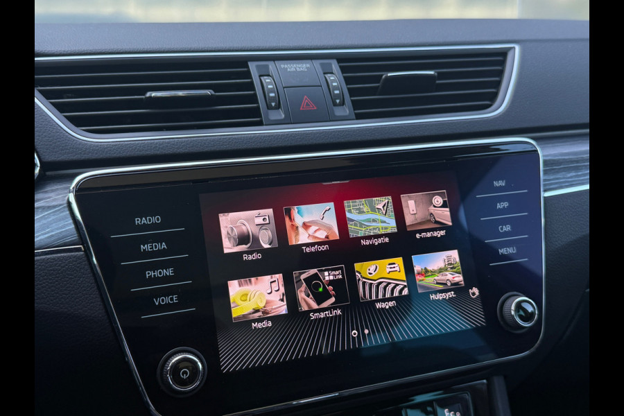 Škoda Superb Combi 1.4 TSI iV Sportline Pano|Sfeer|ACC|Dodehoek|Dealer Onderhouden