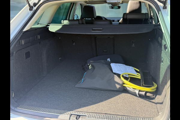 Škoda Superb Combi 1.4 TSI iV Sportline Pano|Sfeer|ACC|Dodehoek|Dealer Onderhouden