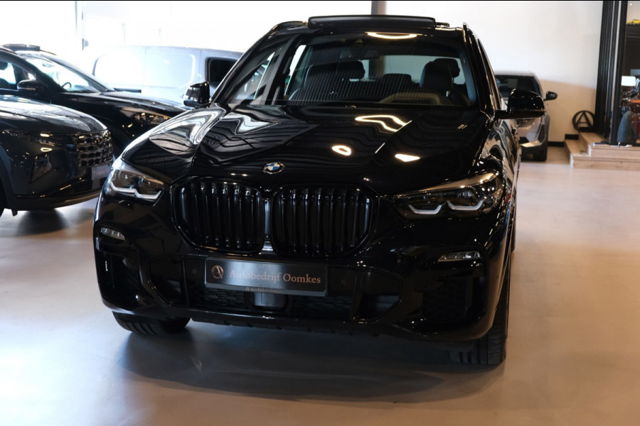 BMW X5 M50i High Executive |84.464km| 530pk V8 *Panodal/Leder/Camera/21 Inch Breedset