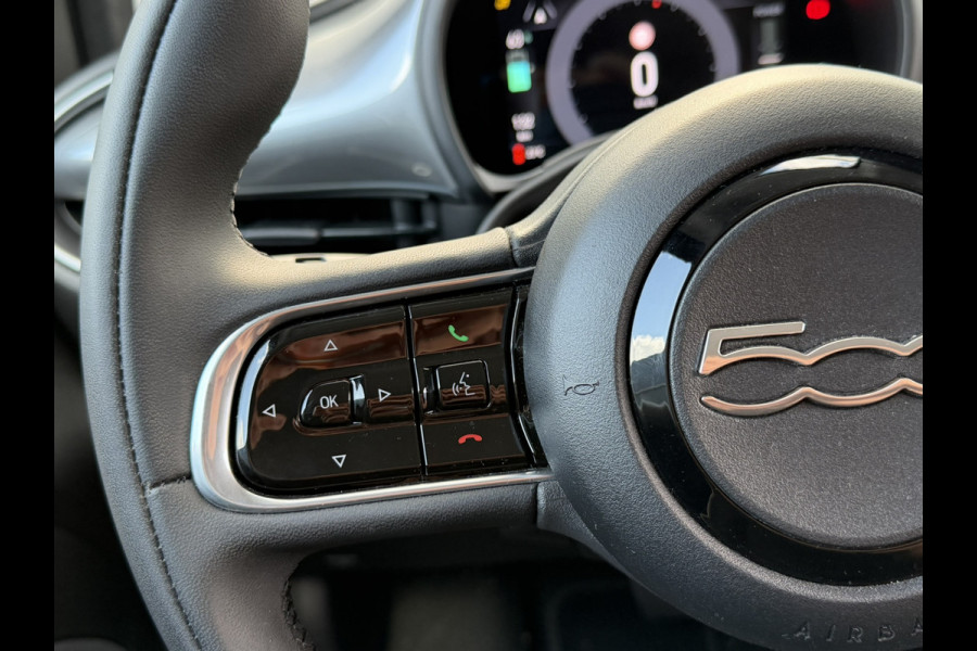 Fiat 500 Urban 42 kWh | Pack Style | Pack comfort | Carplay/Android | Camera | Cruisecontrol | Climate | 16'' LMV | Stoelverwarming