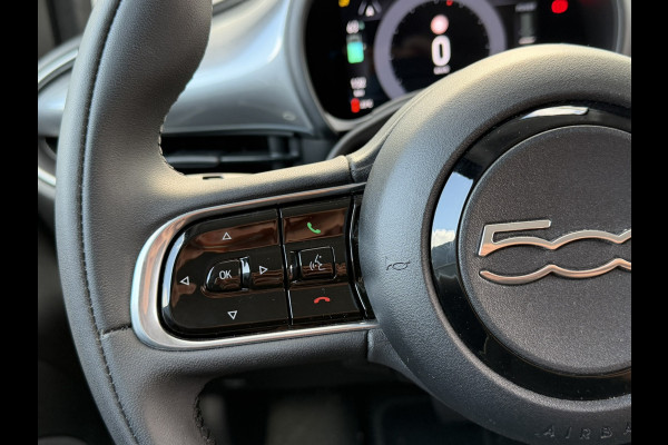 Fiat 500 Urban 42 kWh | Pack Style | Pack comfort | Carplay/Android | Camera | Cruisecontrol | Climate | 16'' LMV | Stoelverwarming