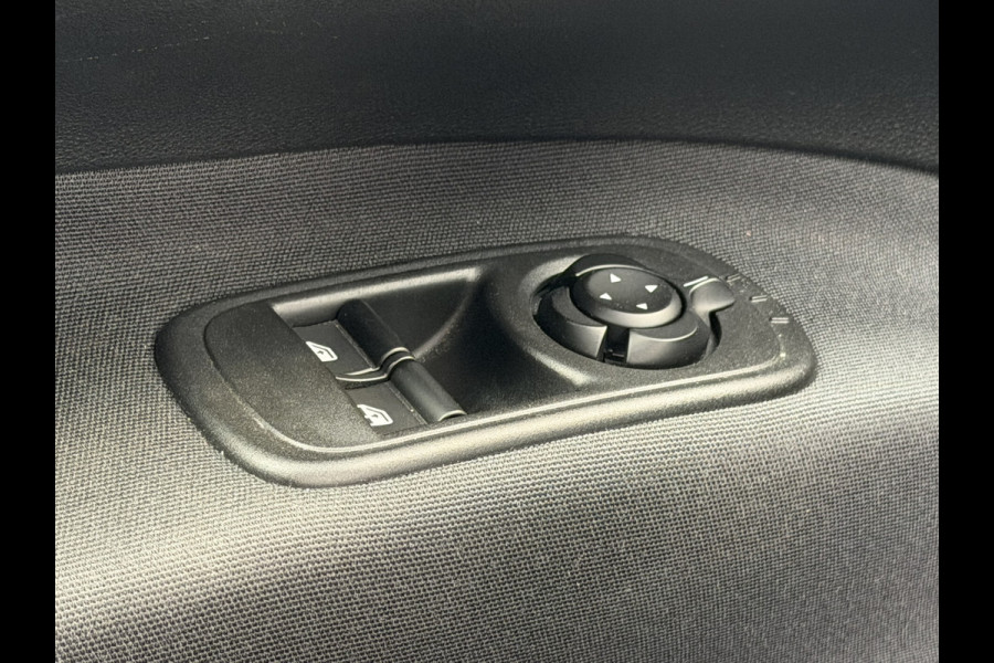 Fiat 500 Urban 42 kWh | Pack Style | Pack comfort | Carplay/Android | Camera | Cruisecontrol | Climate | 16'' LMV | Stoelverwarming