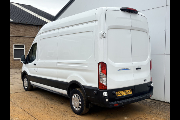 Ford E-Transit 68kWh 184PK L3H3 317km WLTP Snelladen Camera Cruise control Climate control Carplay Navigatie Laadkabel Parkeersensoren