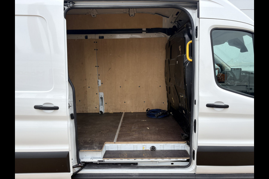 Ford E-Transit 68kWh 184PK L3H3 317km WLTP Snelladen Camera Cruise control Climate control Carplay Navigatie Laadkabel Parkeersensoren