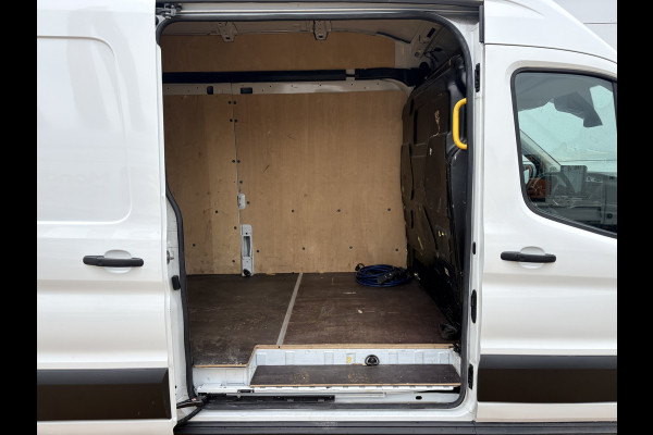 Ford E-Transit 68kWh 184PK L3H3 317km WLTP Snelladen Camera Cruise control Climate control Carplay Navigatie Laadkabel Parkeersensoren