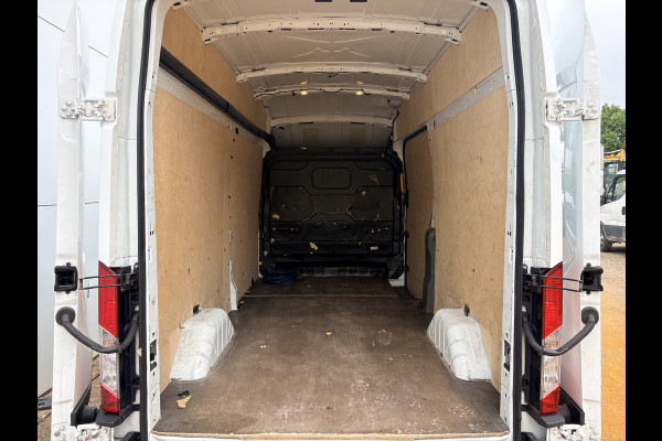 Ford E-Transit 68kWh 184PK L3H3 317km WLTP Snelladen Camera Cruise control Climate control Carplay Navigatie Laadkabel Parkeersensoren