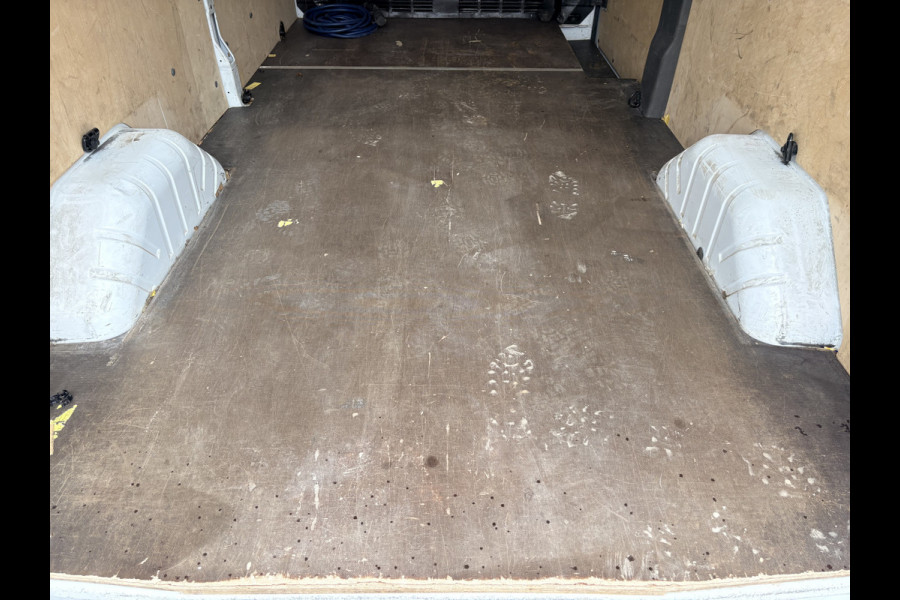 Ford E-Transit 68kWh 184PK L3H3 317km WLTP Snelladen Camera Cruise control Climate control Carplay Navigatie Laadkabel Parkeersensoren