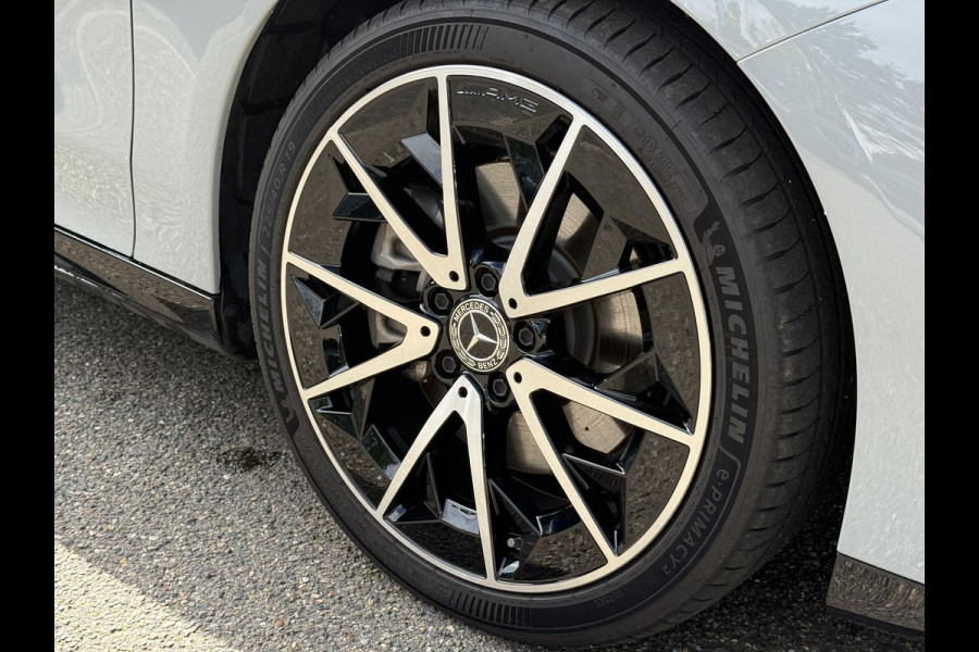 Mercedes-Benz CLA-Klasse 250+ Launch Edition 85.5 kWh AMG| NIEUW MODEL| 11.000KM!| ELEKTRISCHE STOELEN| CAMERA| DODE HOEK| FABRIEKSGARANTIE MERCEDES| ORIGINEEL NEDERLANDS NAP| ALPINE GRIJS| 19 INCH VELGEN|