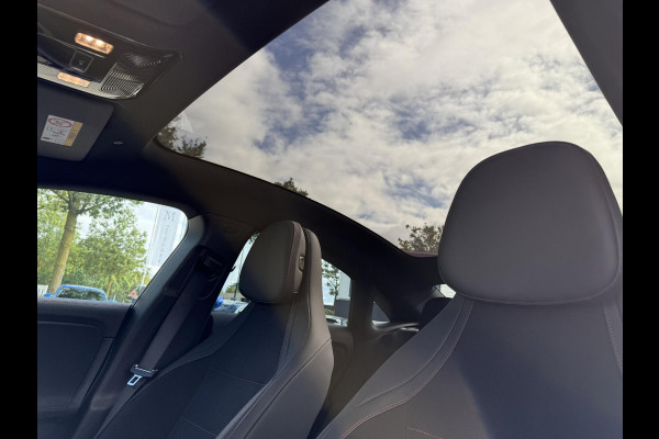 Mercedes-Benz CLA-Klasse 250+ Launch Edition 85.5 kWh AMG| NIEUW MODEL| 11.000KM!| ELEKTRISCHE STOELEN| CAMERA| DODE HOEK| FABRIEKSGARANTIE MERCEDES| ORIGINEEL NEDERLANDS NAP| ALPINE GRIJS| 19 INCH VELGEN|