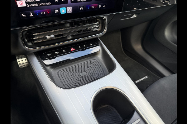 Mercedes-Benz CLA-Klasse 250+ Launch Edition 85.5 kWh AMG| NIEUW MODEL| 11.000KM!| ELEKTRISCHE STOELEN| CAMERA| DODE HOEK| FABRIEKSGARANTIE MERCEDES| ORIGINEEL NEDERLANDS NAP| ALPINE GRIJS| 19 INCH VELGEN|
