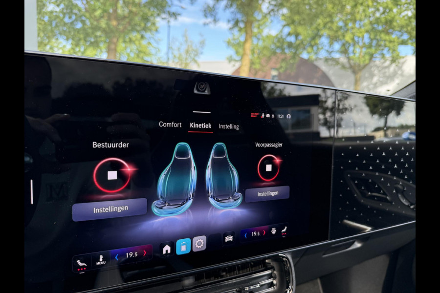 Mercedes-Benz CLA-Klasse 250+ Launch Edition 85.5 kWh AMG| NIEUW MODEL| 11.000KM!| ELEKTRISCHE STOELEN| CAMERA| DODE HOEK| FABRIEKSGARANTIE MERCEDES| ORIGINEEL NEDERLANDS NAP| ALPINE GRIJS| 19 INCH VELGEN|