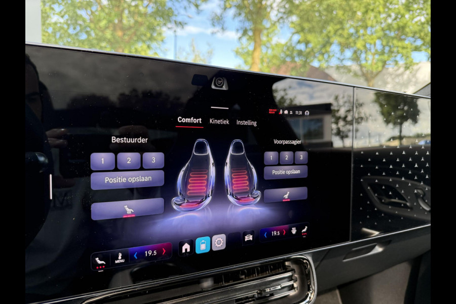 Mercedes-Benz CLA-Klasse 250+ Launch Edition 85.5 kWh AMG| NIEUW MODEL| 11.000KM!| ELEKTRISCHE STOELEN| CAMERA| DODE HOEK| FABRIEKSGARANTIE MERCEDES| ORIGINEEL NEDERLANDS NAP| ALPINE GRIJS| 19 INCH VELGEN|
