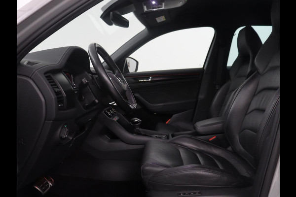 Škoda Kodiaq 1.5 TSI Sportline Business | Leder | Memory | Adaptive cruise | Stoelverwarming | Camera | Park assist | Sfeerverlichting | Bluetooth | Navigatie | Elektrische achterklep | Trekhaak