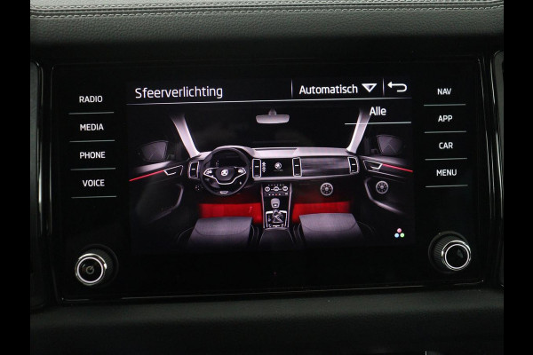 Škoda Kodiaq 1.5 TSI Sportline Business | Leder | Memory | Adaptive cruise | Stoelverwarming | Camera | Park assist | Sfeerverlichting | Bluetooth | Navigatie | Elektrische achterklep | Trekhaak
