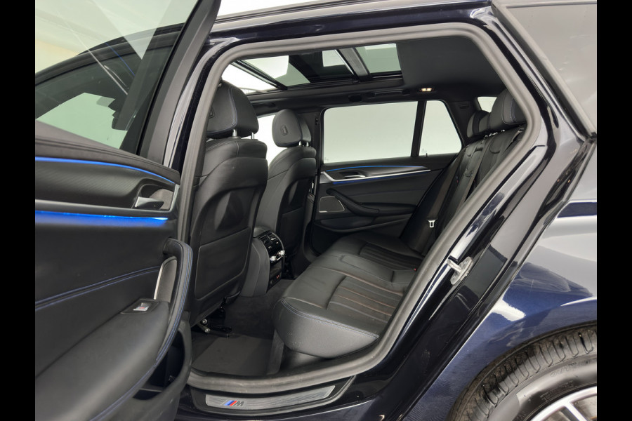 BMW 5 Serie Touring 530e xDrive Business Edition Plus M-Sportpack (Plug-in) {SoH-96%} (INCL.BTW) *PANO | HEAD-UP | LEATHER | FULL-LED | MEMORY-PACK | HARMAN/KARDON | BLINDSPOT | DIGI-COCKPIT | CAMERA | NAVI-FULLMAP | PRIVACY-GLASS | SHIFTPADDLES | ECC | PDC | 18''ALU