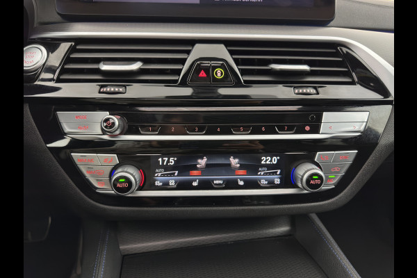 BMW 5 Serie Touring 530e xDrive Business Edition Plus M-Sportpack (Plug-in) {SoH-96%} (INCL.BTW) *PANO | HEAD-UP | LEATHER | FULL-LED | MEMORY-PACK | HARMAN/KARDON | BLINDSPOT | DIGI-COCKPIT | CAMERA | NAVI-FULLMAP | PRIVACY-GLASS | SHIFTPADDLES | ECC | PDC | 18''ALU