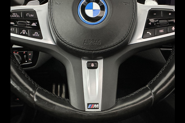BMW 5 Serie Touring 530e xDrive Business Edition Plus M-Sportpack (Plug-in) {SoH-96%} (INCL.BTW) *PANO | HEAD-UP | LEATHER | FULL-LED | MEMORY-PACK | HARMAN/KARDON | BLINDSPOT | DIGI-COCKPIT | CAMERA | NAVI-FULLMAP | PRIVACY-GLASS | SHIFTPADDLES | ECC | PDC | 18''ALU