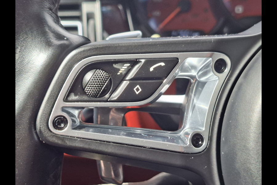 Porsche Macan 3.0 S 354PK Adap.Cruise Pano Luchtv Carplay Krijtgrijs Memory BOSE
