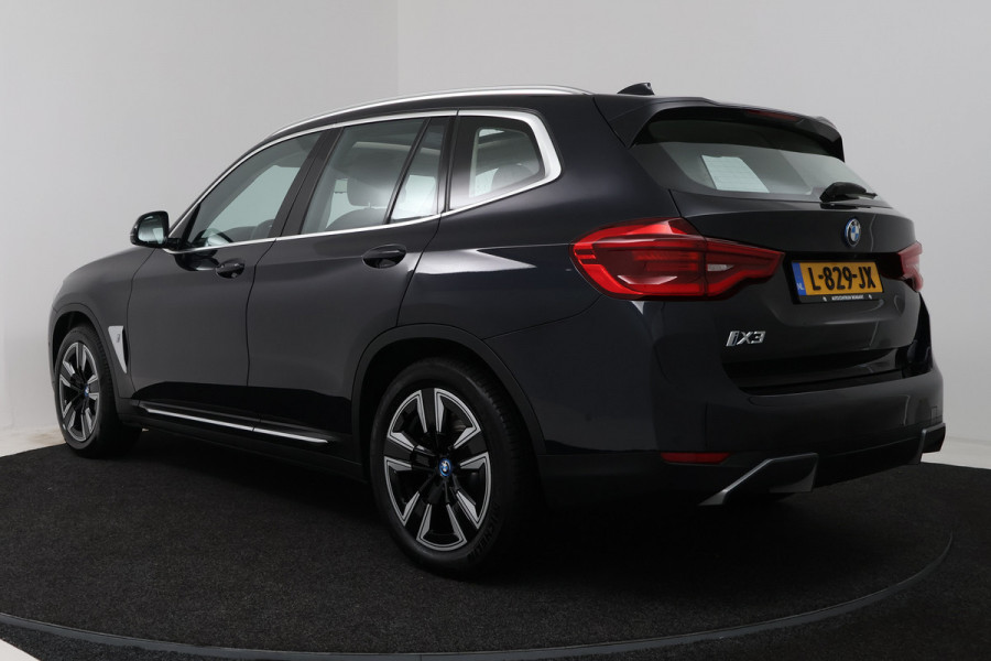 BMW iX3 Executive 80 kWh (SOH 99,4%, PANORAMADAK, CAMERA, STOELVERWARMING, CRUISE ADAPTIEF, SFEERVERLICHTING)