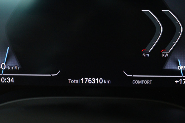 BMW iX3 Executive 80 kWh (SOH 99,4%, PANORAMADAK, CAMERA, STOELVERWARMING, CRUISE ADAPTIEF, SFEERVERLICHTING)
