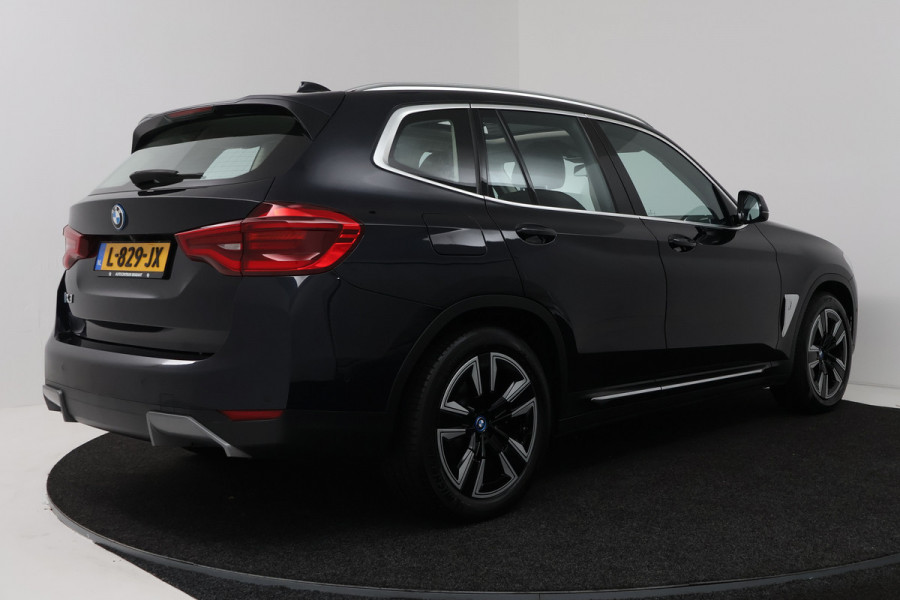 BMW iX3 Executive 80 kWh (SOH 99,4%, PANORAMADAK, CAMERA, STOELVERWARMING, CRUISE ADAPTIEF, SFEERVERLICHTING)