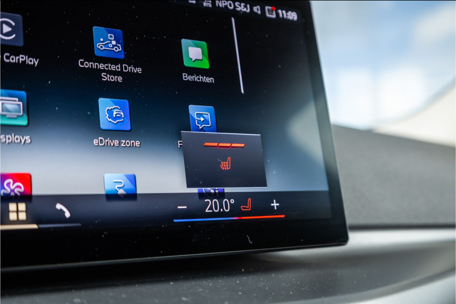BMW 3 Serie Touring 330e xDrive - Elek. Trekhaak | 360 Camera | ACC