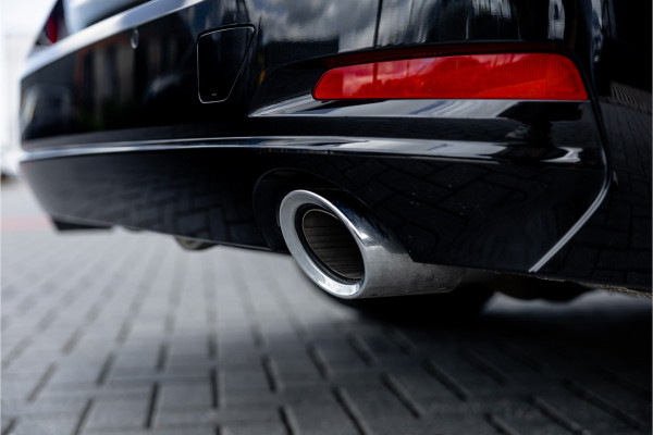 BMW 3 Serie Touring 330e xDrive - Elek. Trekhaak | 360 Camera | ACC