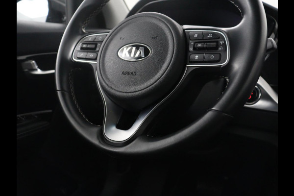 Kia e-Niro ComfortLine 64 kWh | SOH 93,9% | Half leder | Adaptive cruise | Carplay | Navigatie | Bluetooth | Camera | Climate control | Park assist | Trekhaak