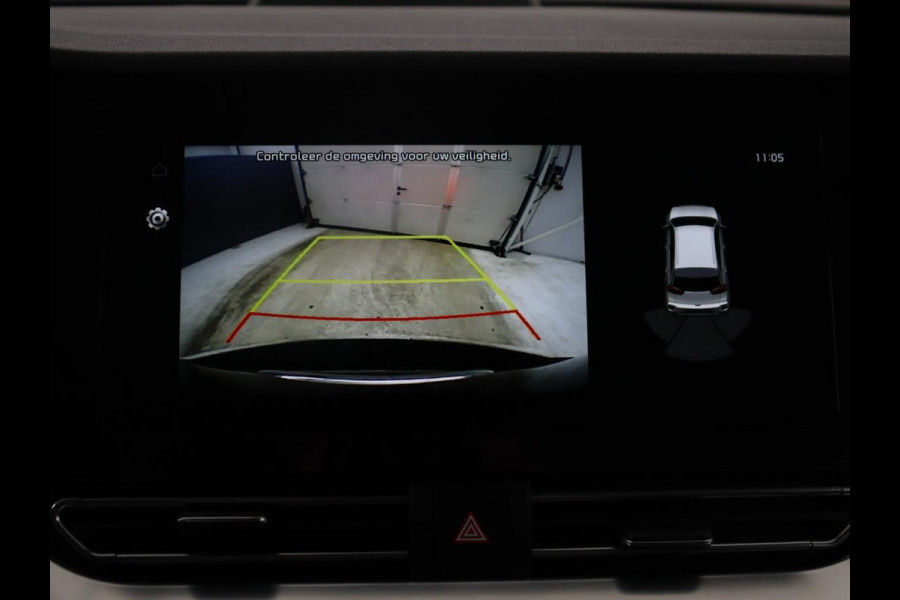 Kia e-Niro ComfortLine 64 kWh | SOH 93,9% | Half leder | Adaptive cruise | Carplay | Navigatie | Bluetooth | Camera | Climate control | Park assist | Trekhaak