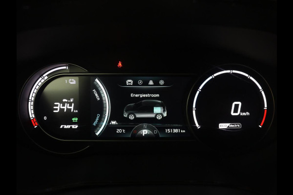 Kia e-Niro ComfortLine 64 kWh | SOH 93,9% | Half leder | Adaptive cruise | Carplay | Navigatie | Bluetooth | Camera | Climate control | Park assist | Trekhaak