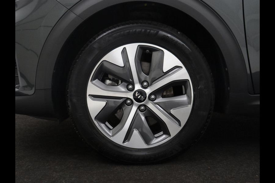 Kia e-Niro ComfortLine 64 kWh | SOH 93,9% | Half leder | Adaptive cruise | Carplay | Navigatie | Bluetooth | Camera | Climate control | Park assist | Trekhaak