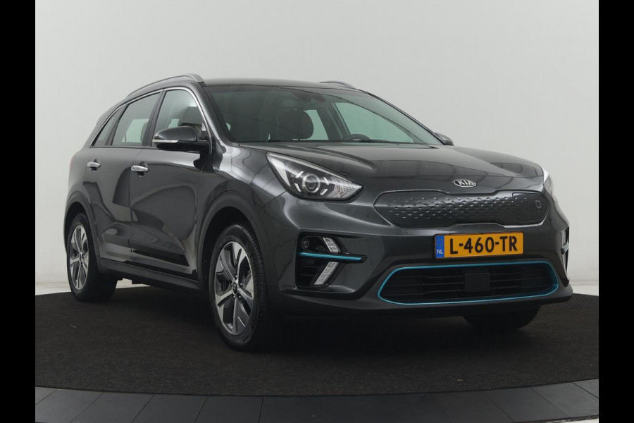 Kia e-Niro ComfortLine 64 kWh | SOH 93,9% | Half leder | Adaptive cruise | Carplay | Navigatie | Bluetooth | Camera | Climate control | Park assist | Trekhaak