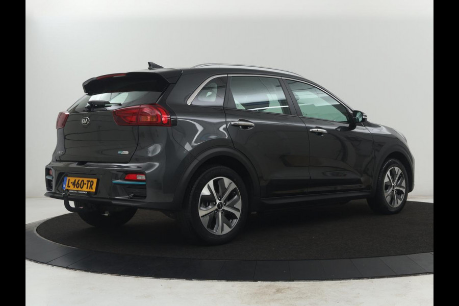 Kia e-Niro ComfortLine 64 kWh | SOH 93,9% | Half leder | Adaptive cruise | Carplay | Navigatie | Bluetooth | Camera | Climate control | Park assist | Trekhaak