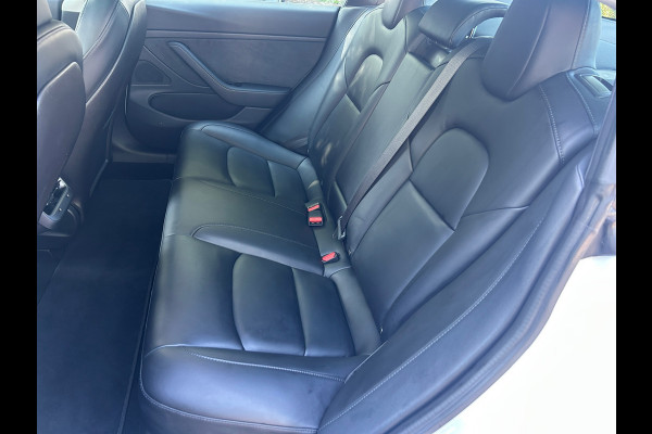 Tesla Model 3 Long Range AWD 75 kWh 85% SOH Trekhaak 1.000kg Rijklaarprijs!