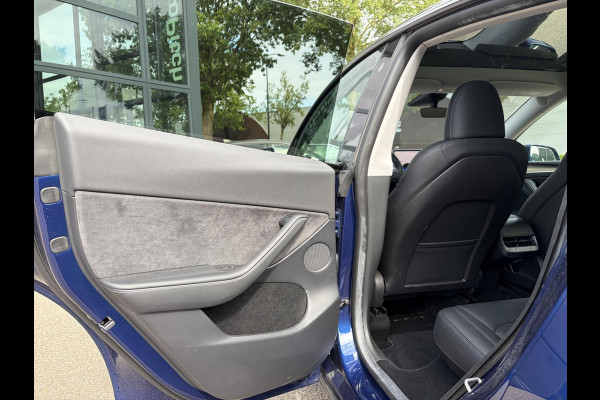 Tesla Model Y Long Range AWD 75 kWh prijs + btw of marge en kan drna online !!!! dit weg hale uit de titel | SOH 97% | RIJKLAAR GELEVERD | | TESLA FABRIEKSGARANTIE TOT 3-2027 OF 80.000 | TESLA GARANTIE ACCU + AANDRIJFLIJN T/M 03-2031/ 192.000KM|