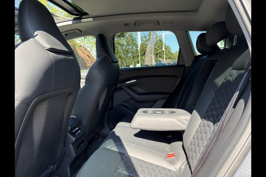 Audi Q6 e-tron Launch edition 83 kWh BOMVOL! | ELEK. TREKHAAK | STOEL VERWARMING VOOR EN ACHTER | KEYLESS | 360 CAMERA | STUURVERWARMING | FABRIEKS GARANTIE TM 01-08-2027 |