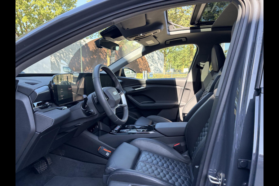 Audi Q6 e-tron Launch edition 83 kWh BOMVOL! | ELEK. TREKHAAK | STOEL VERWARMING VOOR EN ACHTER | KEYLESS | 360 CAMERA | STUURVERWARMING | FABRIEKS GARANTIE TM 01-08-2027 |